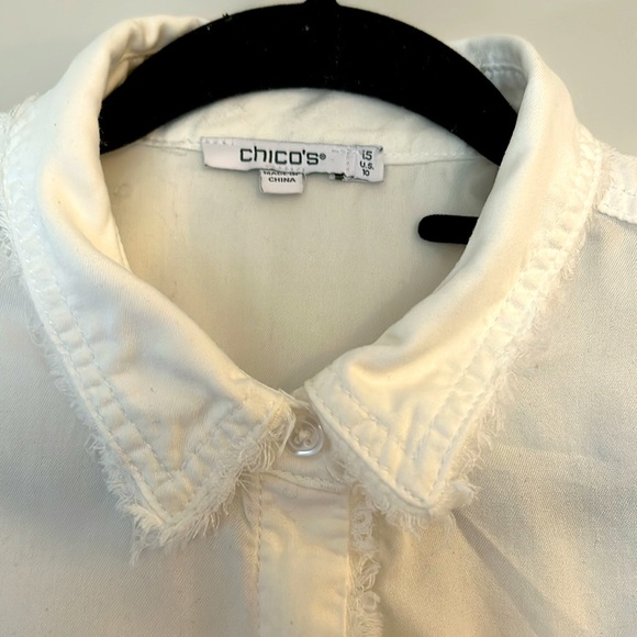 Chico’s Lendzing Fringe- hemmed- Front pockets - roll-tab sleeves white shirt - Picture 5 of 11